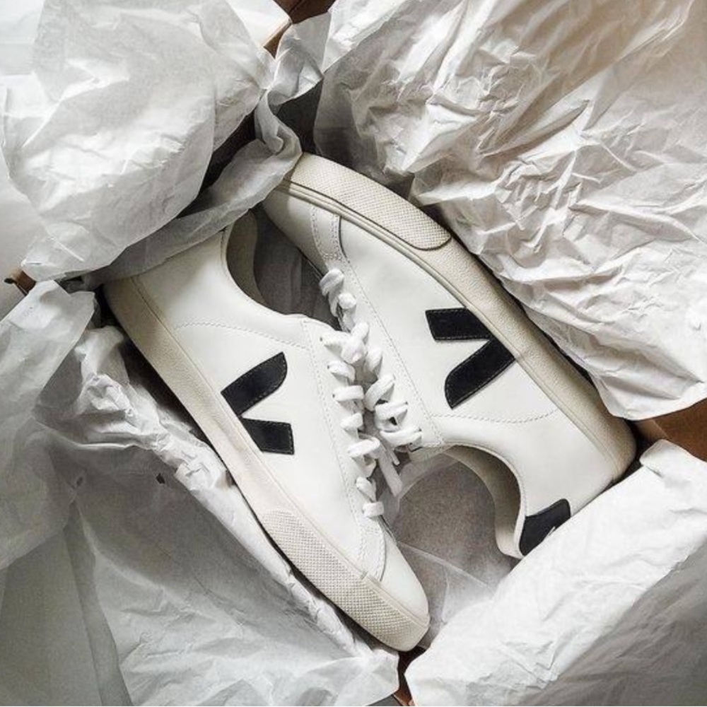 Veja Esplar Sneakers NWT - 39 EU / 8 US - Picture 4 of 4